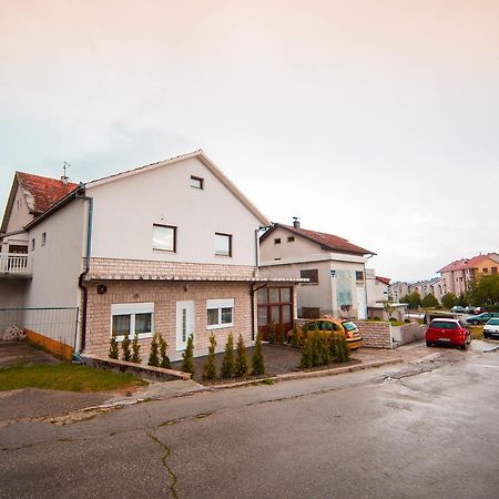 Apartman Lucija Ливно Экстерьер фото