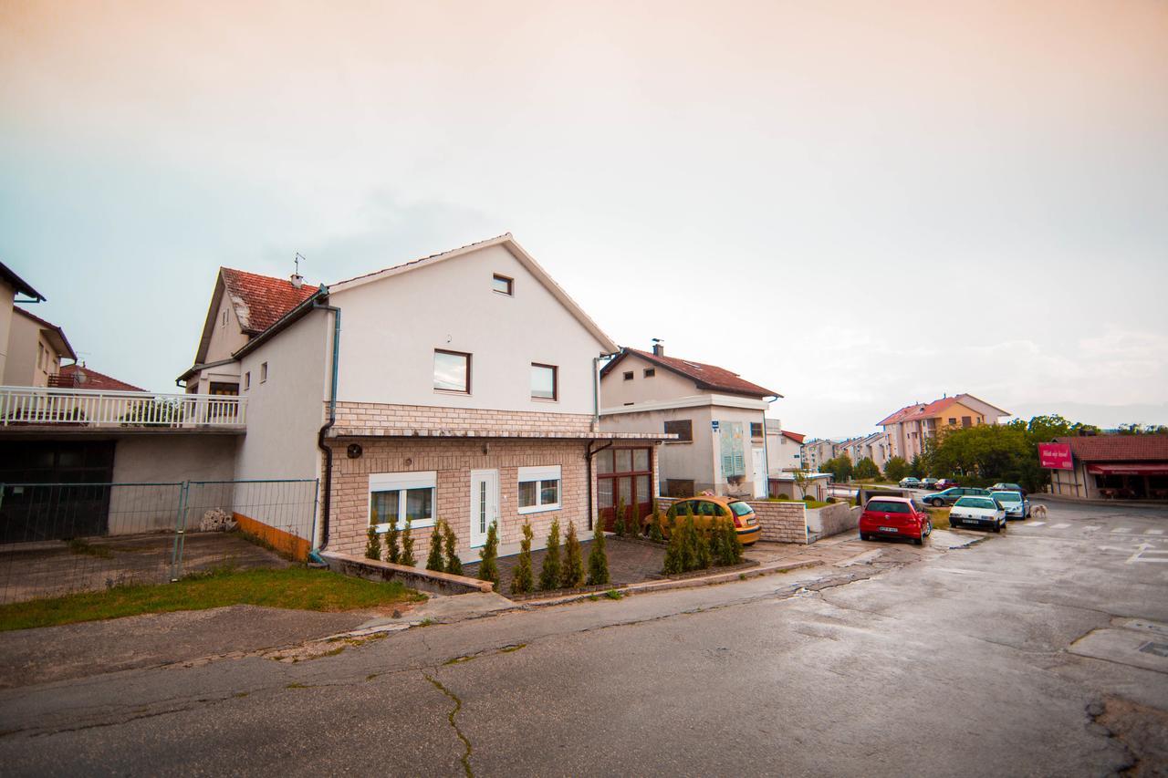 Apartman Lucija Ливно Экстерьер фото