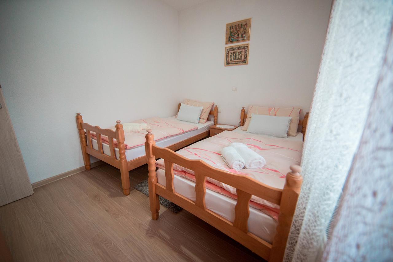 Apartman Lucija Ливно Экстерьер фото